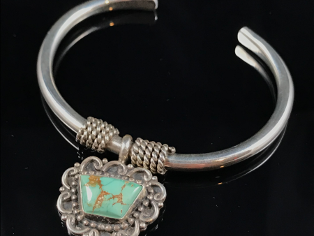 Turquoise Swinging Pendant Bracelet Online now