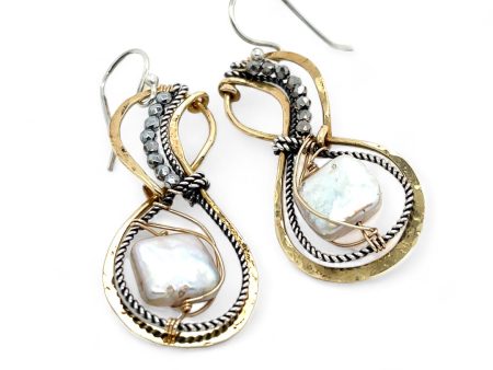 A Twist of Fate Earrings E82713 Supply