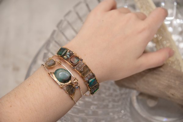 Promenade Cuff Bracelet B376 Supply