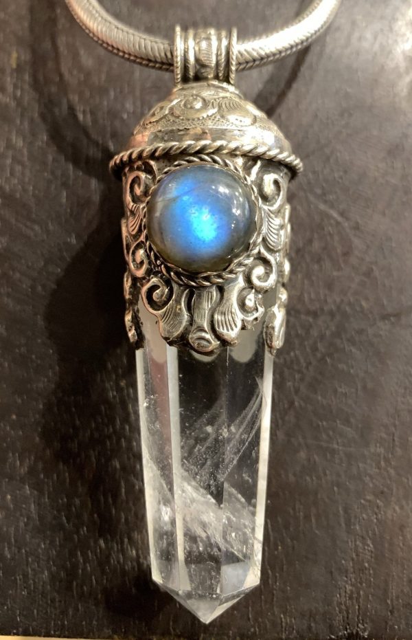 Master Healer Quartz Pendant with Labradorite Online