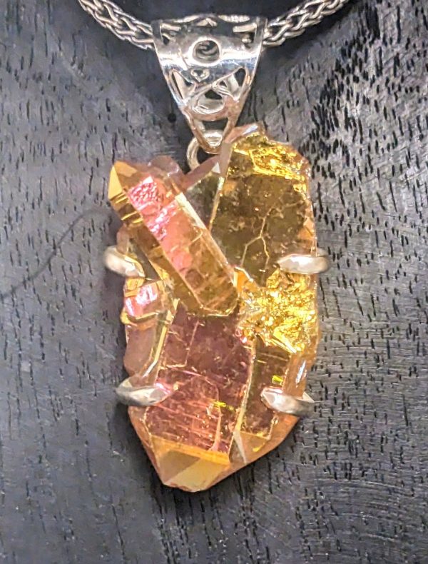 Radiant Sunshine Aura Quartz Pendant Fashion