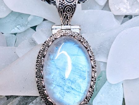 Lovely Moonstone Pendant with Intricate Detail For Cheap